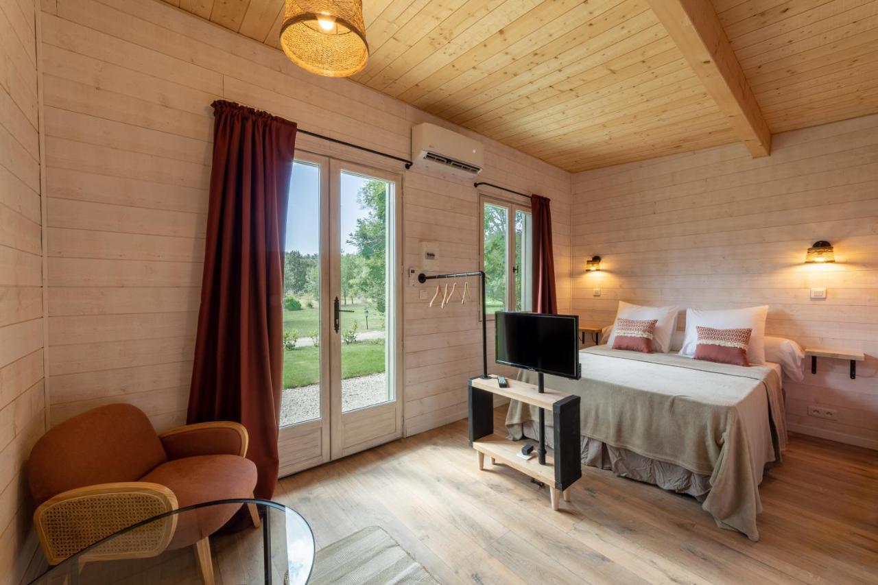 Le Mas Des Cerisiers Jacuzzi Et Sauna Inclus Pour Tous Les Logements Avignon Eksteriør bilde