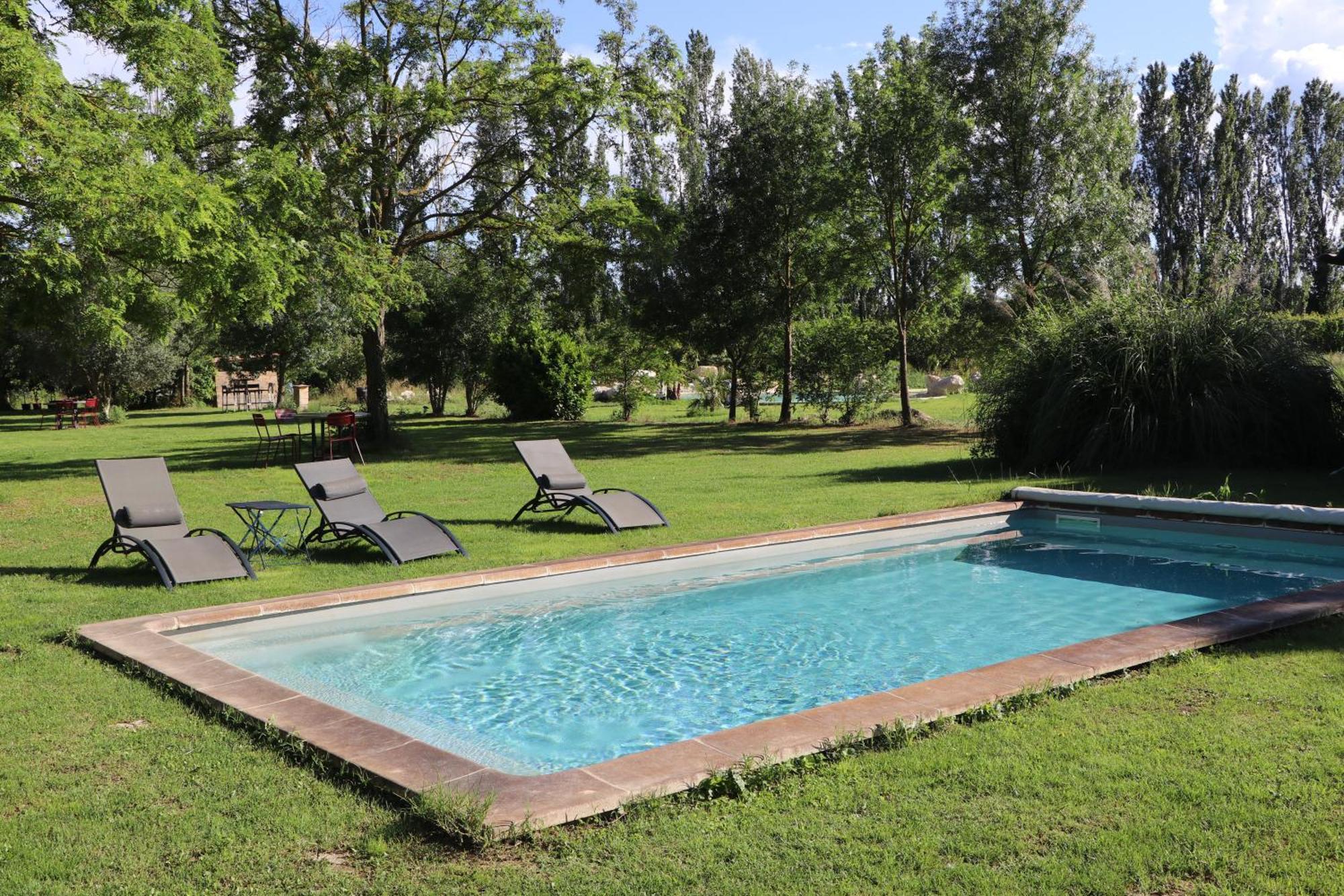 Le Mas Des Cerisiers Jacuzzi Et Sauna Inclus Pour Tous Les Logements Avignon Eksteriør bilde