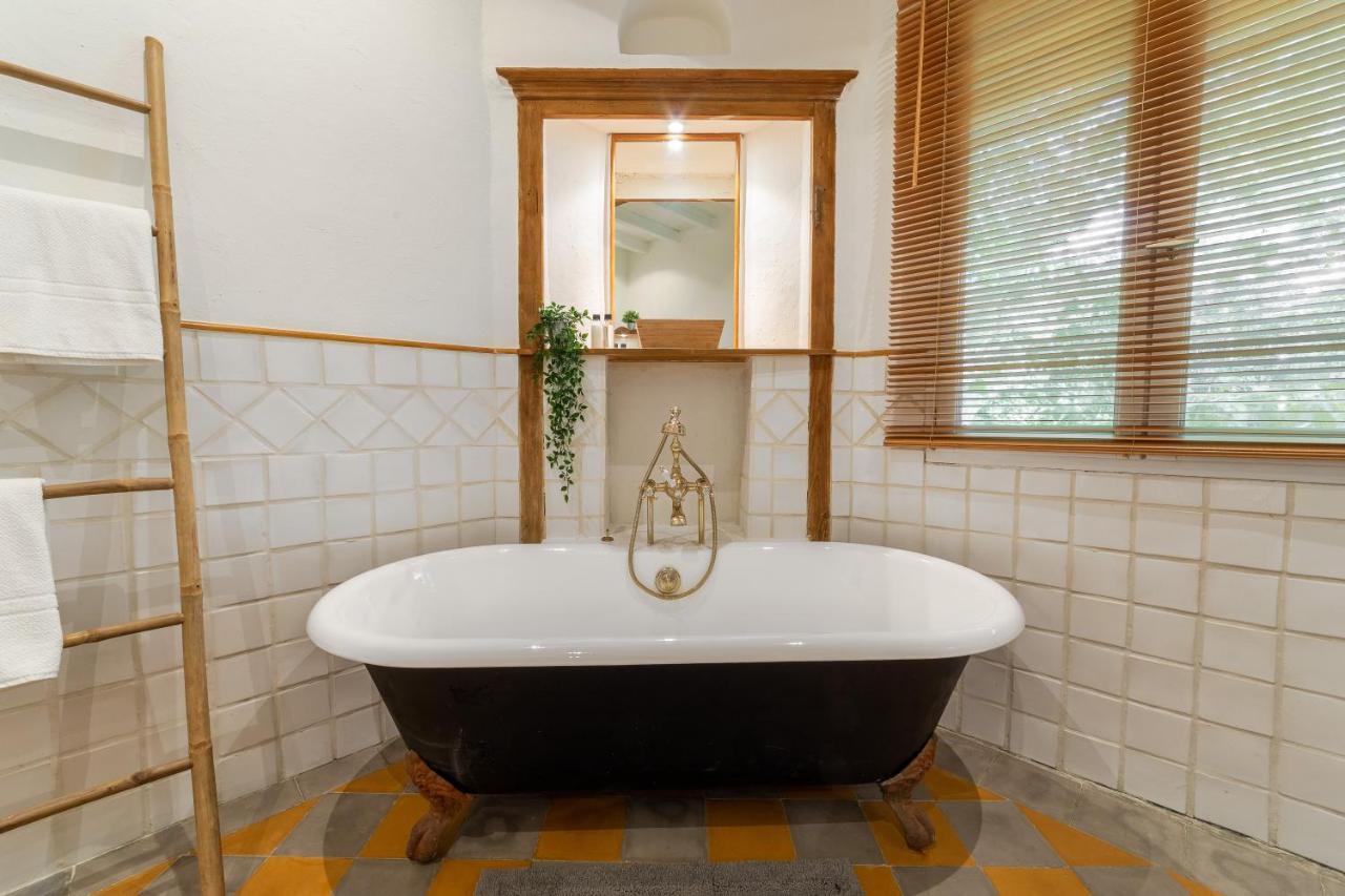 Le Mas Des Cerisiers Jacuzzi Et Sauna Inclus Pour Tous Les Logements Avignon Eksteriør bilde
